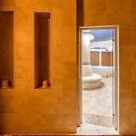Отель Kerpe & 4*